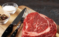 Thăn Lưng Bò Nga – Hương Vị Steak Đông Âu Giữa Bàn Ăn Việt Thăn Lưng Bò Nga – Hương Vị Steak Đông Âu Giữa Bàn Ăn Việt
