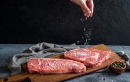 Thăn Lưng Wagyu A5 – Mỡ Vân Nghệ Thuật, Vị Ngậy Khiến Người Mê Steak Mê Mẩn Thăn Lưng Wagyu A5 – Mỡ Vân Nghệ Thuật, Vị Ngậy Khiến Người Mê Steak Mê Mẩn