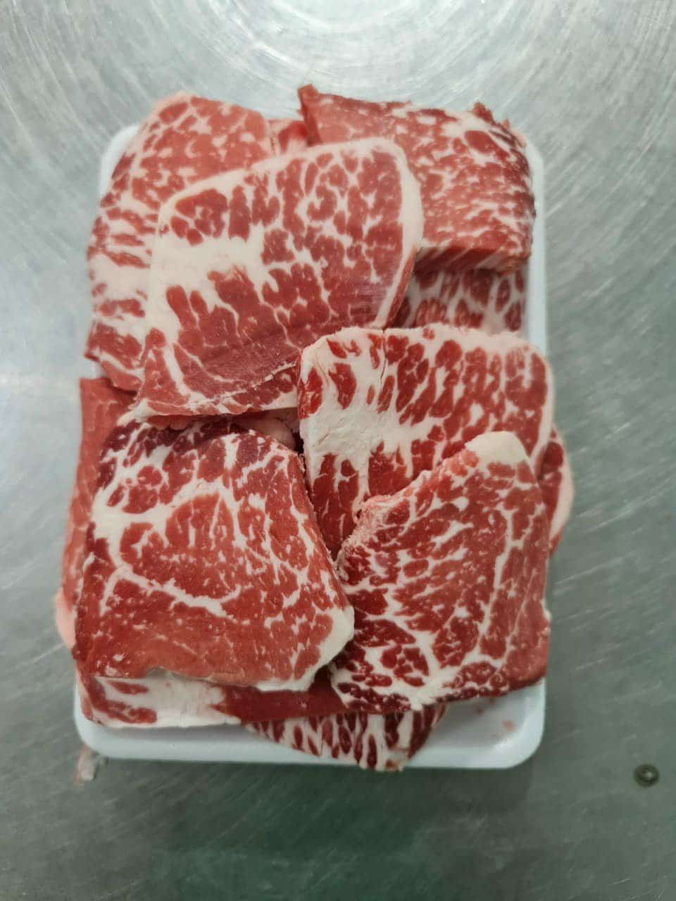 Gầu bò giòn nhúng lẩu và gù bò nướng tảng, thịt bò tươi ngon, béo ngậy, chuẩn vị nhà hàng tại gia.